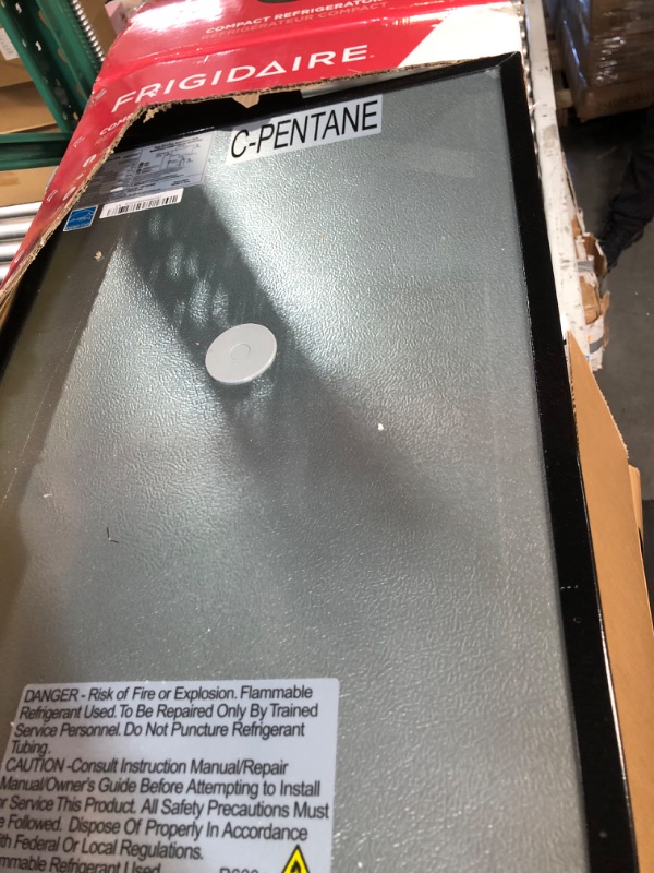 Photo 4 of ***DAMAGED - SEE NOTES***
FRIGIDAIRE EFR376-BLACK 3.1 Cu Ft Black Retro Bar Fridge with Side Bottle Opener BLACK