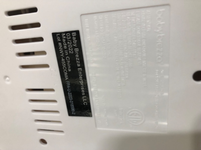 Photo 1 of Baby Brezza Formula Pro Advanced Formula Dispenser Machine **POWERS ON**