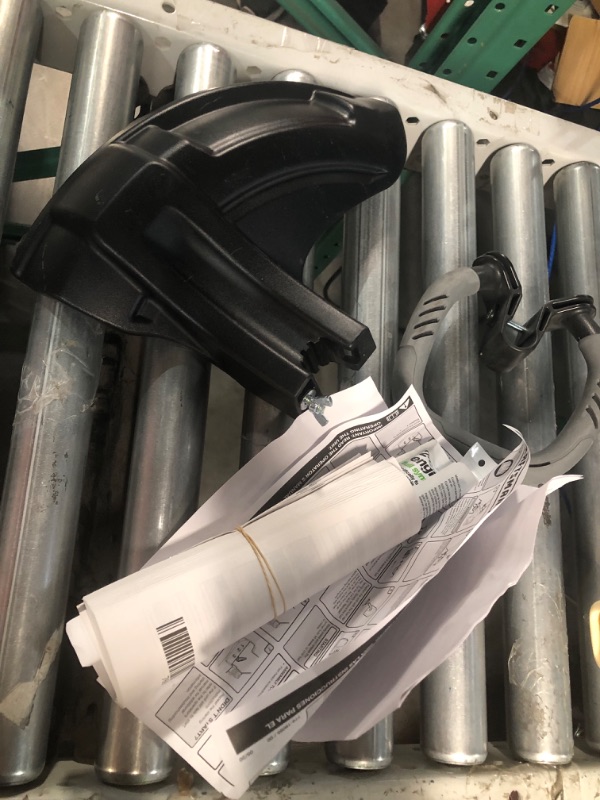 Photo 1 of **UNABLE TO TEST** Craftsman CMXGTAMDSS25 WS2200 25-cc 2-Cycle 17-in Straight Shaft GAS String Trimmer with Attachment Capable and Edger Capable