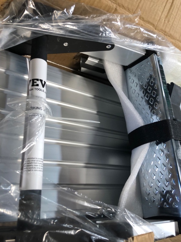 Photo 2 of VEVOR Folding Work Platform, 40"×12"×20" Aluminum Drywall Stool Ladder, 660 lbs Load Capacity Heavy Duty Work Bench w/Non-Slip Feet