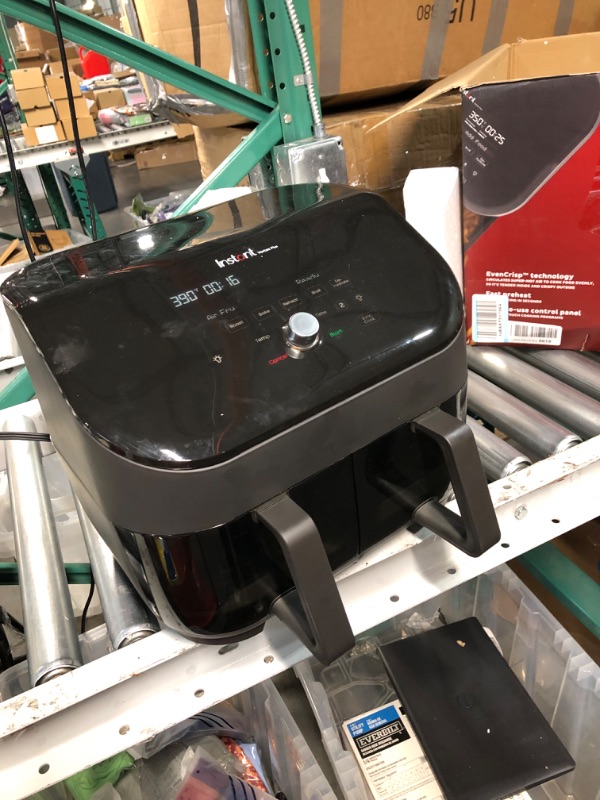 Photo 3 of * item used * item powers on but defective * can't change temperature *
Instant Vortex Plus XL 8-quart Dual Basket Air Fryer Oven, From the Makers of Instant Pot