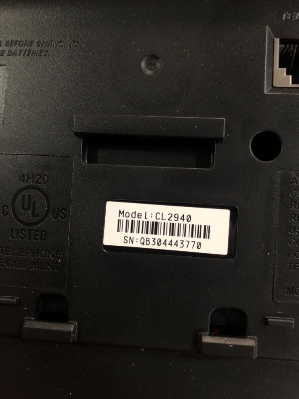 Photo 4 of **SEE NOTES** AT&T CL2940 Corded Phone with Speakerphone, Extra-Large Tilt Display/Buttons, Caller ID/Call Waiting and Audio Assist, 