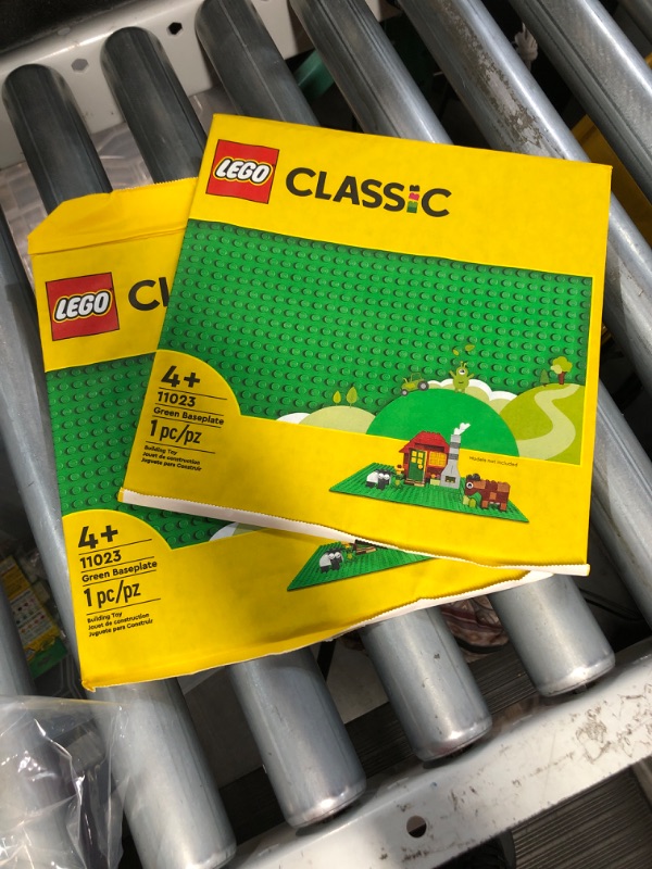 Photo 2 of ( 2 pack) LEGO Classic Green Baseplate 11023 Building Kit