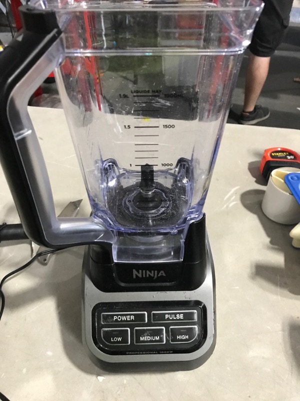 Photo 2 of *item damaged * missing lid * sold for parts/repair *
 Ninja BL610 Professional 72 Oz Countertop Blender 