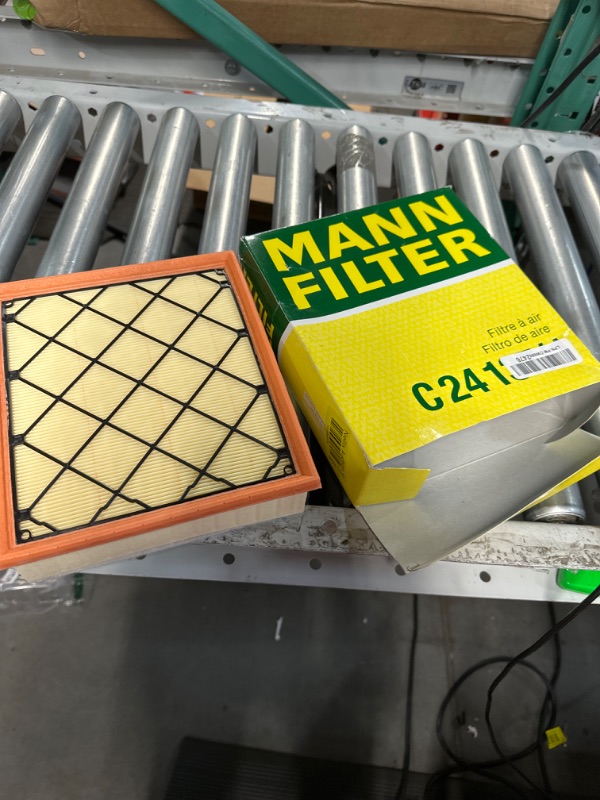 Photo 2 of Mann Filter C 24 137/1 Air Filter