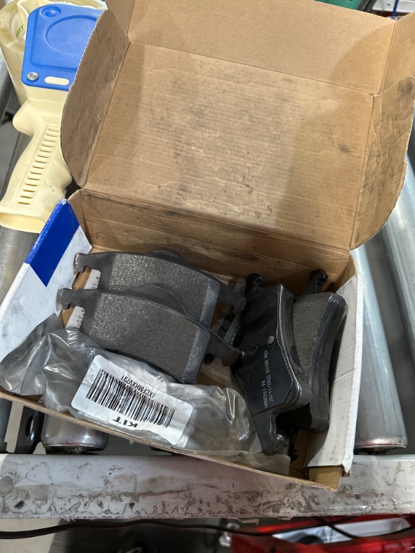 Photo 1 of Wagner QuickStop Brake Z528 Drum Brake Shoe