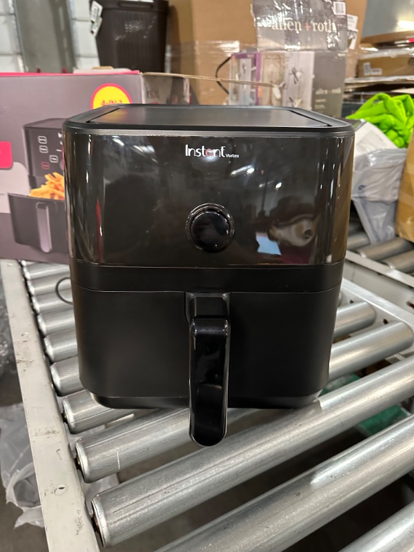 Photo 2 of * used and damaged * see images *
Instant Vortex 5.7QT Air Fryer Oven Combo, From the Makers of Instant Pot, 