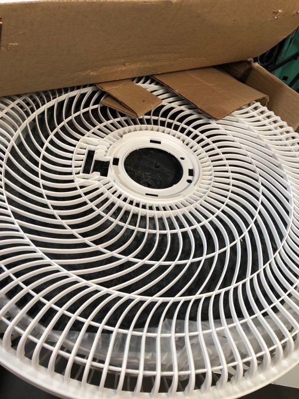 Photo 2 of * PARTS ONLY * 
Comfort Zone PowrCurve CZST180WS 18" Stand Fan - 6 Blades, Tri-Curve Grill for Less Noise - 180° Adjustable Tilt, 3-Speed Button Control, White/Silver