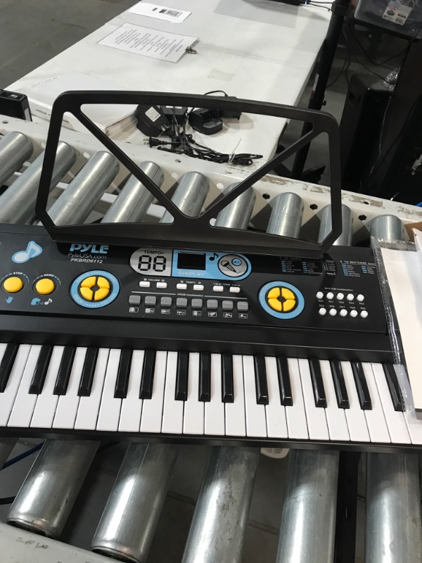 Photo 2 of * missing microphone/power cord *
Pyle Electric Keyboard 61 Keys-Portable Digital Musical Karaoke Piano Keyboard-10 Rhythms 16 Tones, 