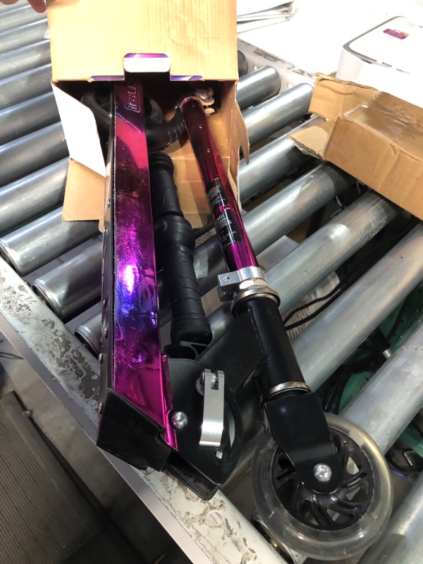 Photo 4 of *MINOR DAMAGE* 
Jetson LED Light-up Kids Kick Scooter Jupiter Iridescent