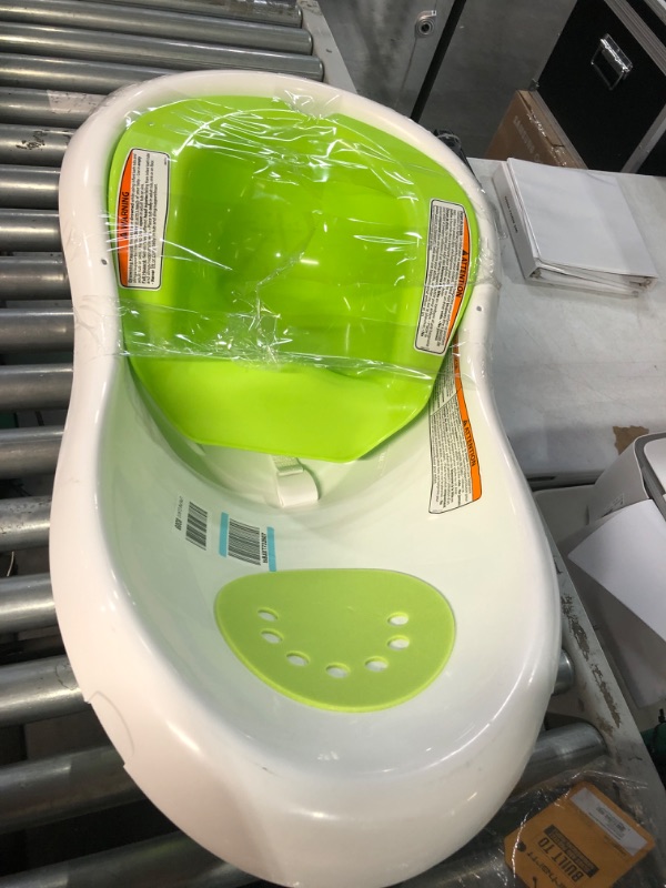 Photo 2 of *USED* Fisher-Price Baby Bath Tub,Green 