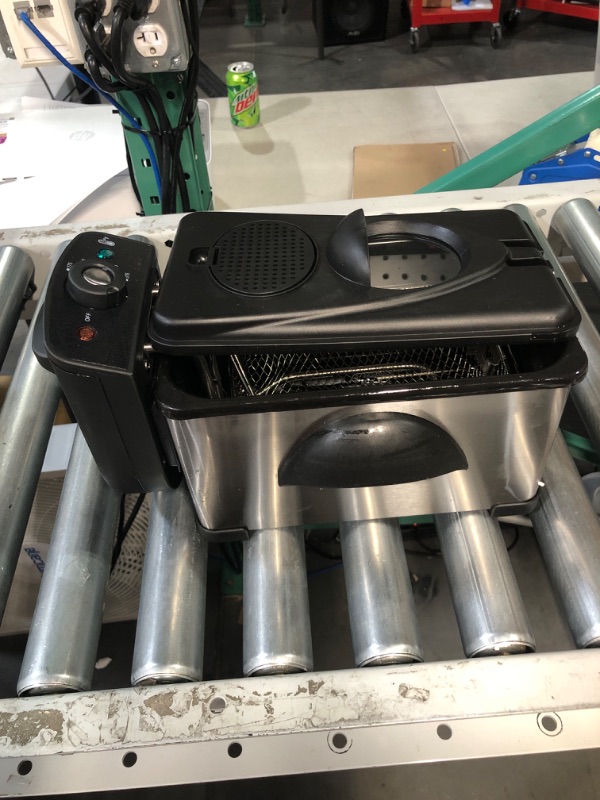 Photo 1 of *MISSING PARTS*
Elite Gourmet EDF2100 Electric Immersion Deep Fryer Removable Basket Adjustable Temperature, Lid with Viewing Window and Odor Free Filter, 2 Quart / 8.2 cup