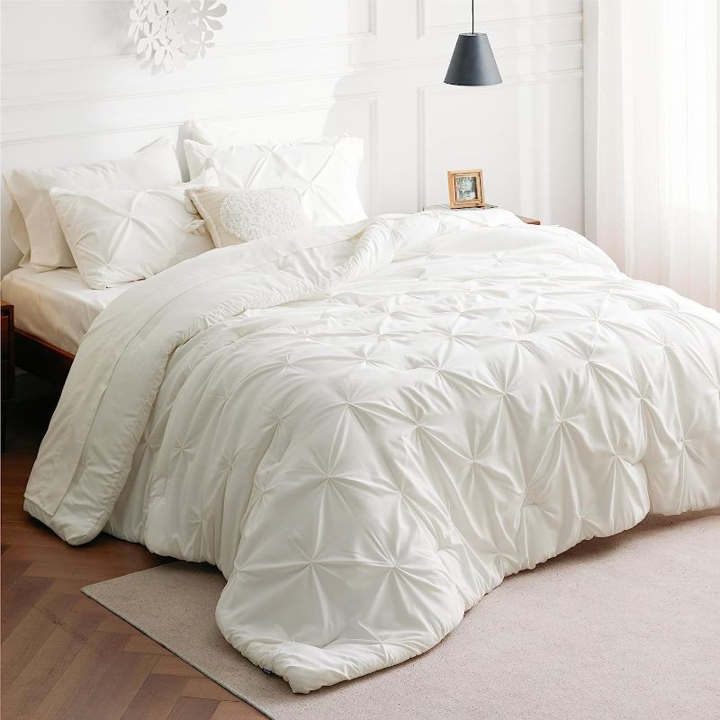 Photo 1 of *USED* 
Ivory Comforter Set Queen