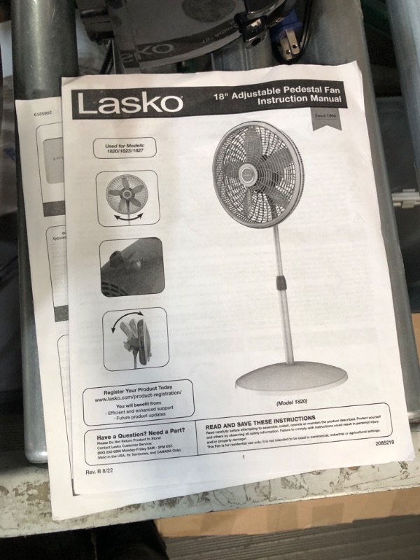 Photo 3 of *USED*
Lasko Oscillating Pedestal Fan, Adjustable Height, 3 Speeds, for Bedroom, Living Room, Home Office and College Dorm Room, 18", Black, 1827
