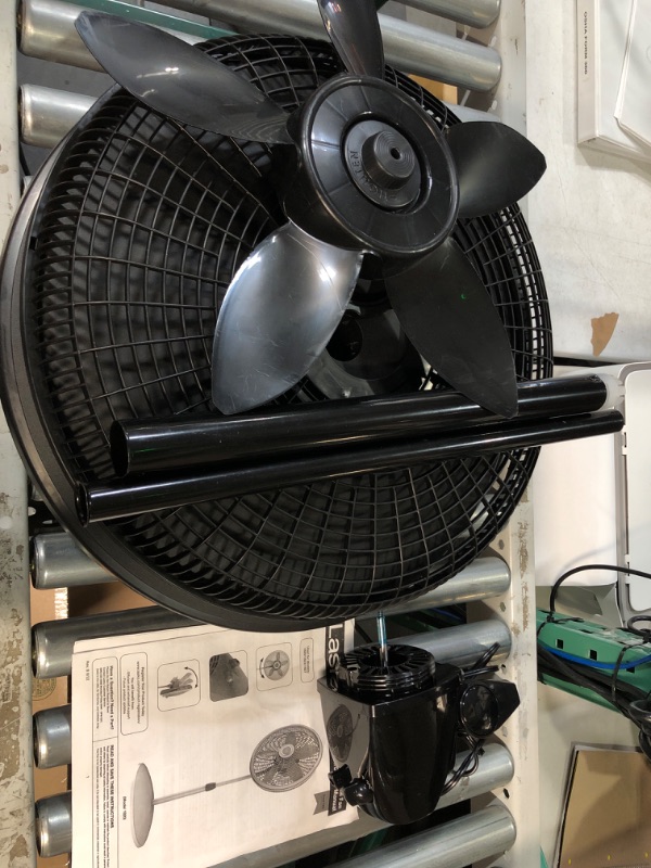 Photo 2 of *USED*
Lasko Oscillating Pedestal Fan, Adjustable Height, 3 Speeds, for Bedroom, Living Room, Home Office and College Dorm Room, 18", Black, 1827
