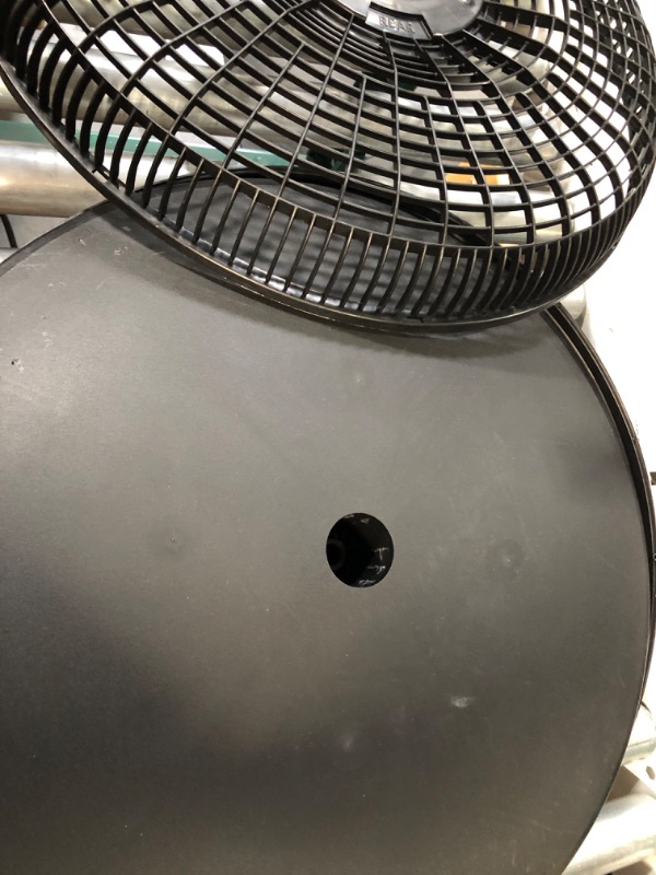 Photo 4 of *USED*
Lasko Oscillating Pedestal Fan, Adjustable Height, 3 Speeds, for Bedroom, Living Room, Home Office and College Dorm Room, 18", Black, 1827
