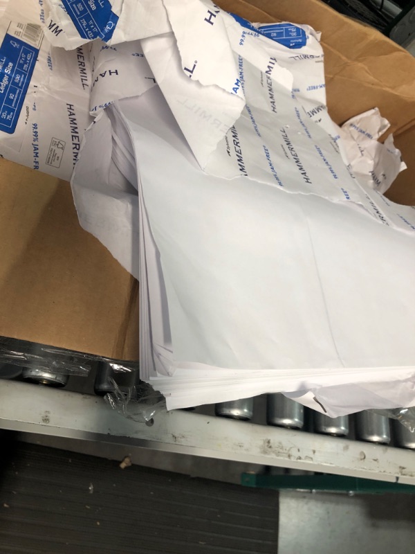 Photo 1 of (MISSING TWO PACKS/ SEE NOTES) Hammermill Printer Paper, 20 lb Copy Paper, 11 x 17 - 5 Ream (2,500 Sheets) 