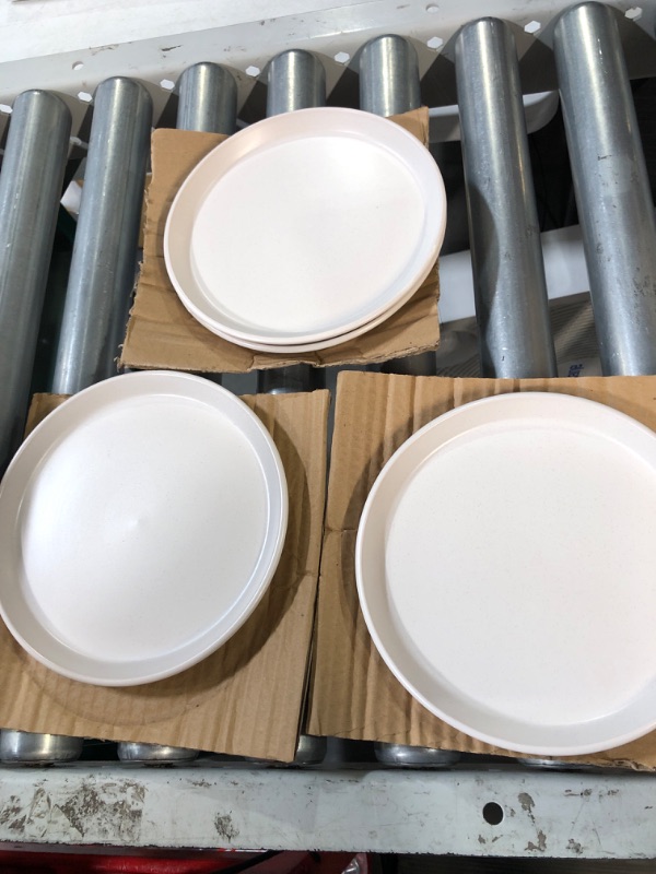 Photo 4 of *damaged* *broken cup*
Stone Lain 32 Piece Stoneware Round Dinnerware Set, Service for 8, White Speckled 32-Piece Service for 8 White Speckled