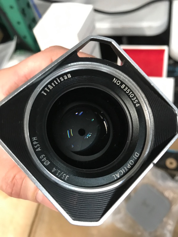 Photo 7 of TTARTISAN 35mm f/1.4 Full Frame Lens for Leica M, Silver