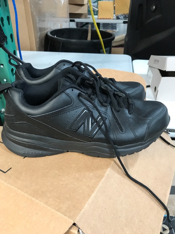 Photo 2 of *USED* New Balance Men's 608 V5 Cross Trainer, SIZE 9.5 Wide Black/Black