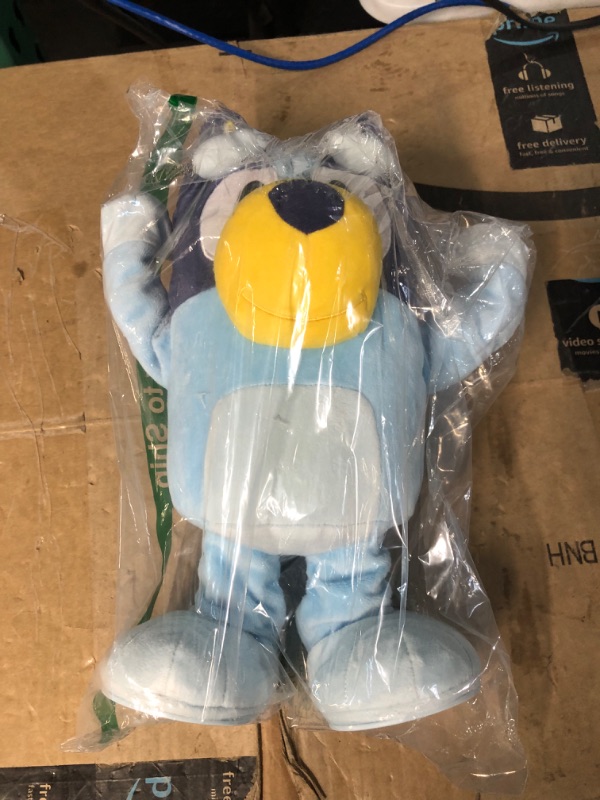 Photo 2 of *USED - UNABLE TO TEST* Bluey Dance and Play 14" Animated Plush | Over 55 Phrases and Songs, Multicolor