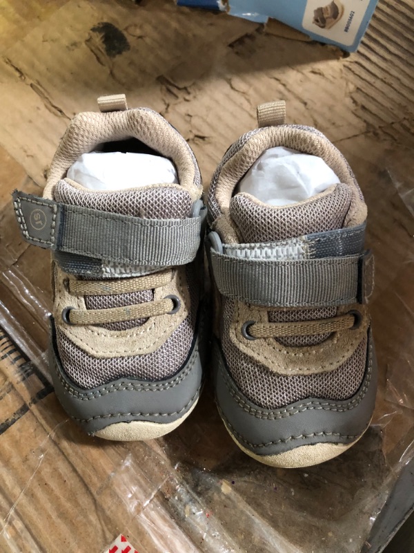 Photo 3 of *USED* Stride Rite Soft Motion Baby and Toddler Boys Rhett Athletic Sneaker Toddler (1-4 Years) SIZE 4 Toddler Tan