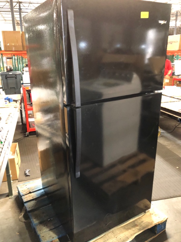 Photo 4 of 30-inch Wide Top Freezer Refrigerator - 18 cu. ft.