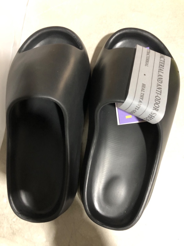 Photo 2 of * women's 4.5 *
 Women's Bathroom Slippers,