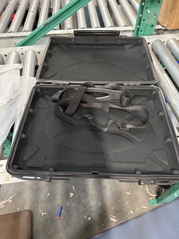Photo 1 of DAMAGE/ SEE NOTES*****
Pelican 1095CC Laptop Case With Liner, Black 1095CC Laptop Case Laptop Case
