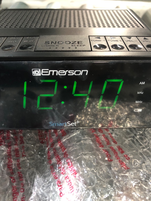 Photo 3 of Emerson SmartSet Alarm Clock Radio with AM/FM Radio, BLACK