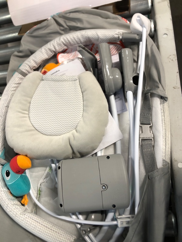 Photo 1 of Bright Starts Baby Bouncer Soothing Vibrations Infant Seat - Taggies, Music, Removable Toy Bar, 0-6 Months Up to 20 lbs (Toucan Tango)