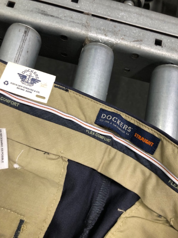 Photo 5 of Dockers Straight 32W x 32L (Dark Blue)