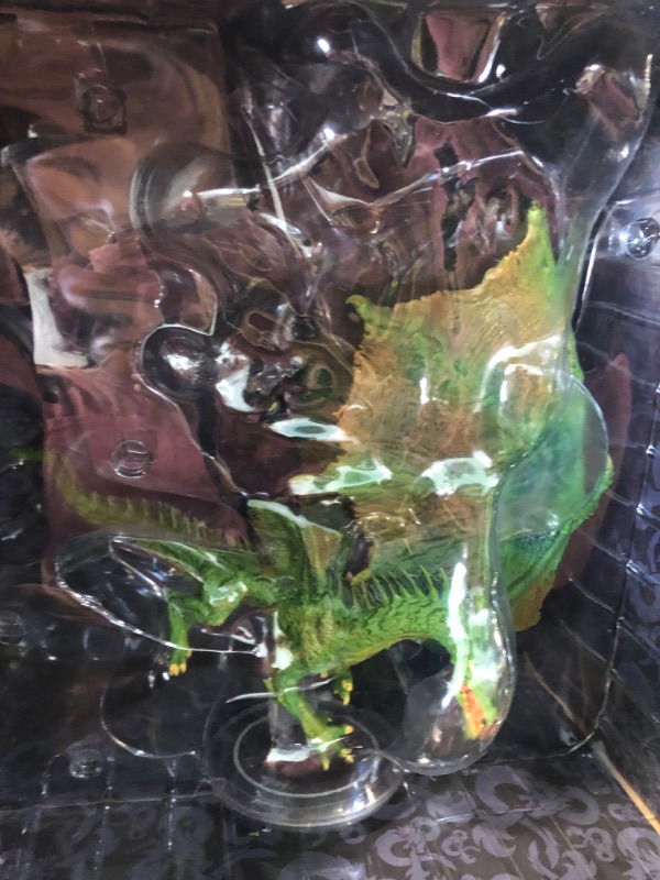 Photo 2 of D&D Icons of The Realms: Adult Green Dragon Premium Figure