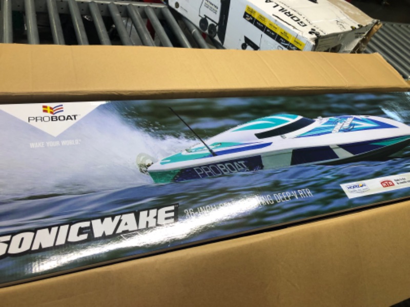 Photo 1 of Pro Boat Sonicwake V2 36" Self-Righting Brushless RC Boat Deep-V RTR Batteries and Charger Not Included White PRB08032V2T2