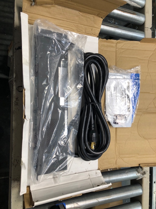 Photo 2 of Tripp Lite Basic PDU, 30A, 20 Outlets (16 x C13 & 4 x C19), 200 / 208 / 240V, L6-30P Input, 15 Feet Cord, 1U Rack-Mount