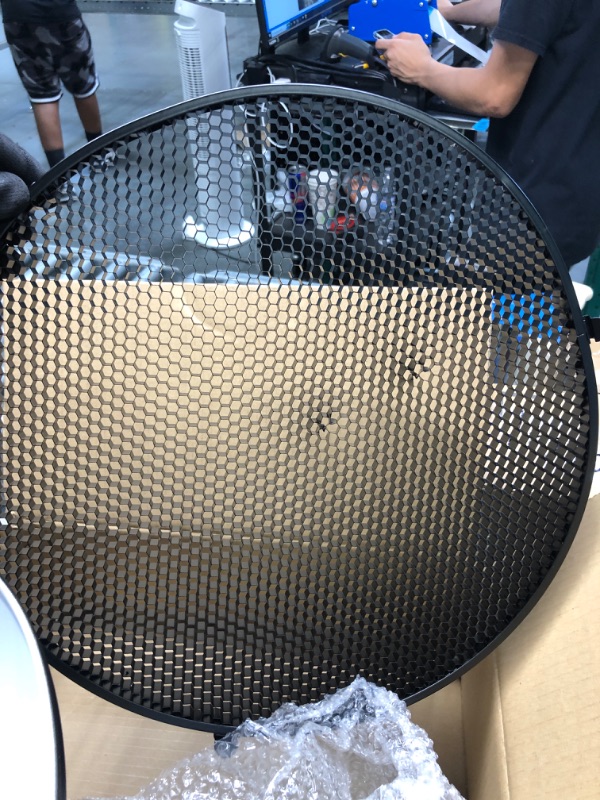 Photo 1 of Soonpho 16inch/42cm Standard Reflector Beauty Dish with Honeycomb Grid, Diffuser Sock and Bag,for Bowens Mount Studio Strobe Flash Light Like Neewer VC-400HS VE-300 Godox AD200 AD180 AD360 (White) 42cm White