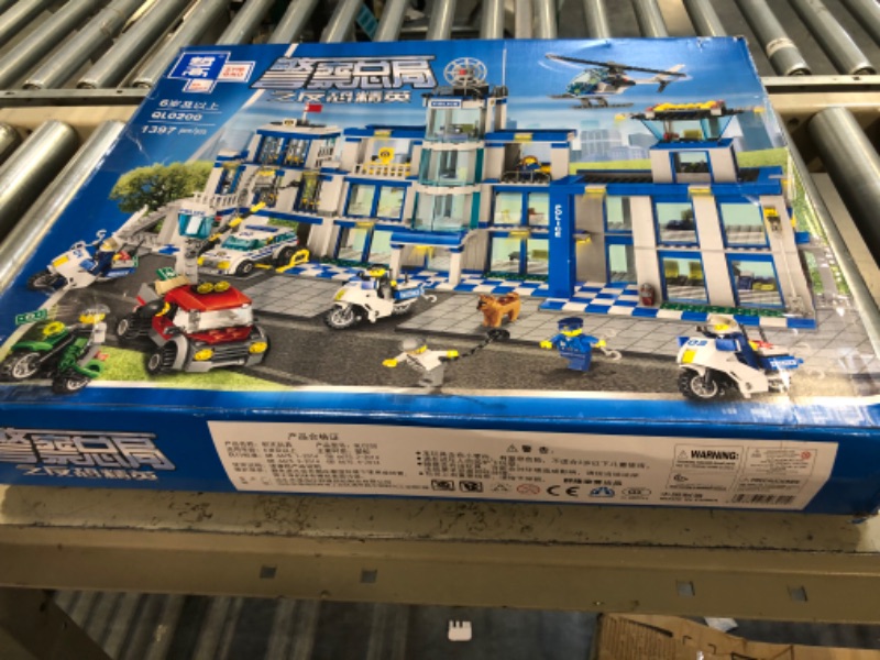 Photo 2 of DG Dreams City Series Building Set, Police Station Building Kits Anti-Terrorism Theme with Helicopters and Multiple Vehicles(1397 Pieces)