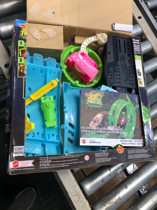 Photo 2 of Hot Wheels Monster Trucks Glow in The Dark Epic Loop Challenge Playset with Launcher, Ramp & Giant Loop, Includes 1 1:64 Scale Die-Cast Truck & 1 Car, Toy Gift for Kids 4 to 8 Years Old

original box still factory sealed, dinged up but items are fine