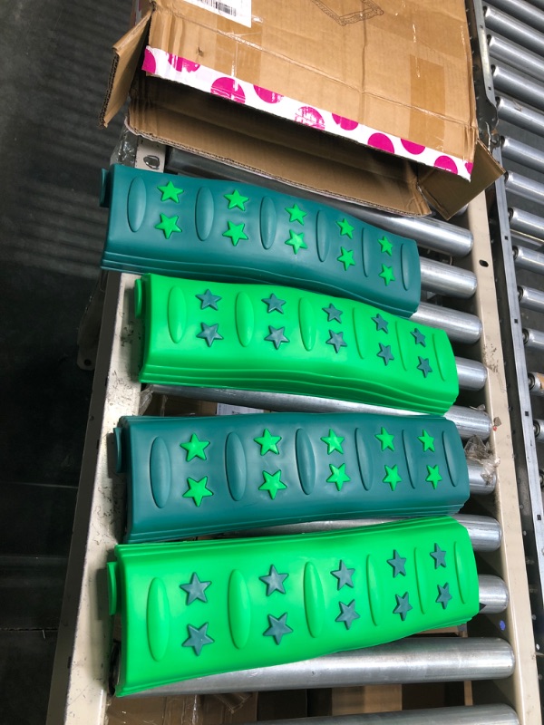 Photo 3 of Children's outdoor wave-shaped balance beam stepping stones Children's obstacle course Five-star pattern non-slip texture The bottom is equipped with non-slip mats (4CS) 4PCS?Green?