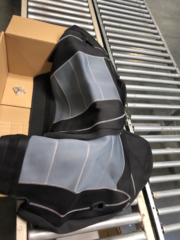 Photo 1 of GEARFLAG Neoprene Seat Cover Custom fits Wrangler TJ 1997-02 Full Set (Front + Rear Set) (Gray/Black)

look brand new