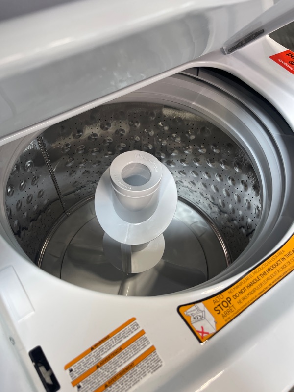 Photo 4 of GE GUD27ESSMWW Unitized Spacemaker 3.8 Washer with Stainless Steel Basket and 5.9 Cu. Ft. Capacity Electric Dryer, White

*** MISSING THE  POWER CORD *** 