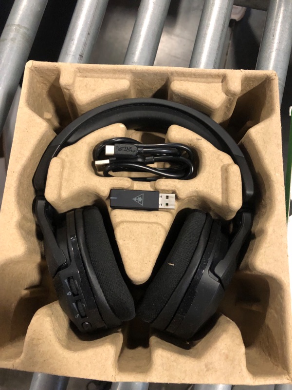 Photo 1 of Turtle Beach Stealth 600 Gen 2 USB Wireless Amplified Gaming Headset - Licensed for Xbox Series X, Xbox Series S, & Xbox One - 24+ Hour Battery, 50mm Speakers, Flip-to-Mute Mic, Spatial Audio - Black
