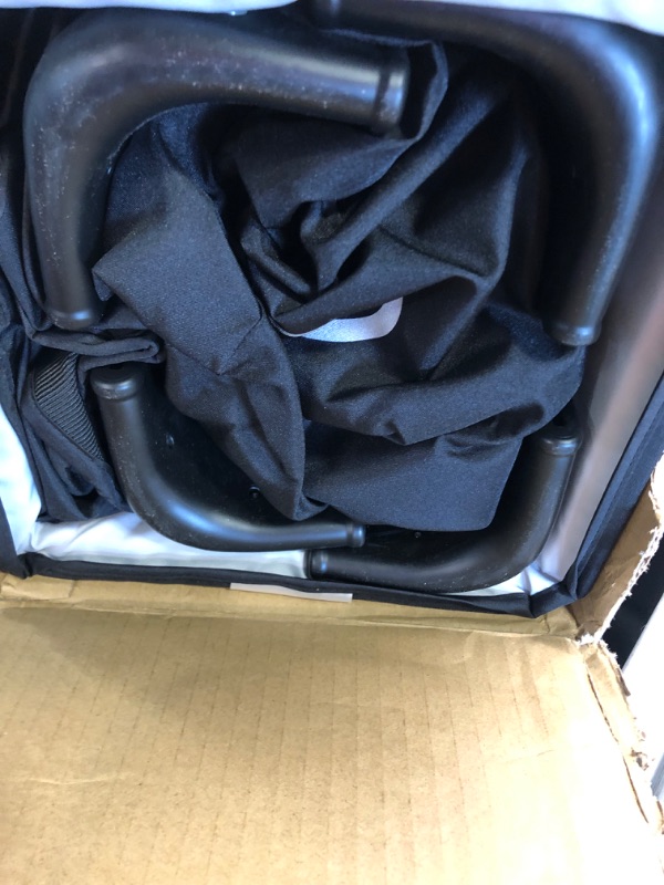 Photo 1 of Graco Pack 'N Play On The Go Playard, Kagen
