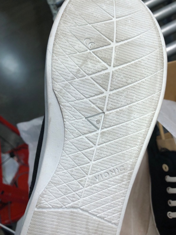 Photo 1 of OVERTERD Women's Fashion Skate Shoes Solid Color Straps Comfortable Flat Casual Shoes Cloth Shoes
