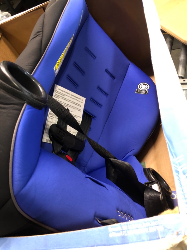 Photo 4 of Cosco Onlook 2-in-1 Convertible Car Seat, Rear-Facing 5-40 pounds and Forward-Facing 22-40 pounds and up to 43 inches, Vibrant Blue