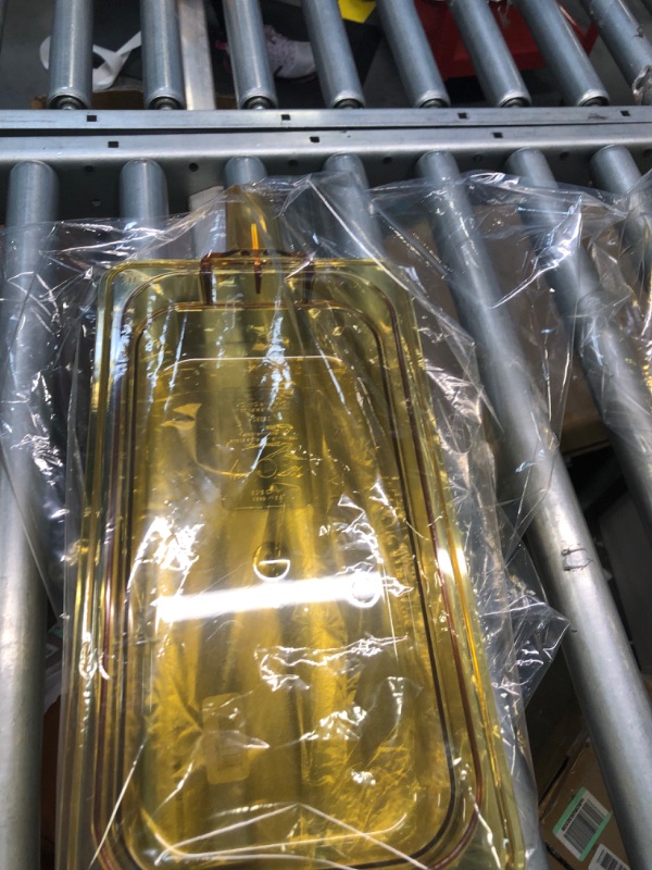 Photo 1 of Carlisle FoodService Products 30860HH13 StorPlus High Heat Food Pan With 2 Handles, 2.5" Deep, Third Size, Amber cx