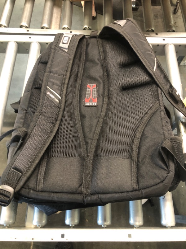 Photo 3 of Swiss Gear SA1923 Black TSA Friendly ScanSmart Laptop Backpack - Fits Most 15 Inch Laptops and Tablets