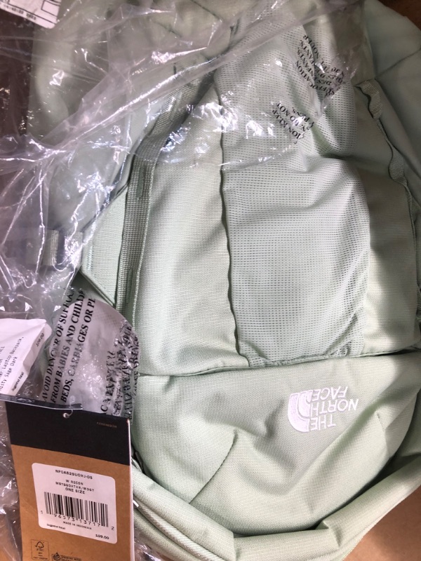 Photo 3 of THE NORTH FACE Women's Recon Commuter Laptop Backpack, Misty Sage Dark Heather/Meld Grey, One Size Misty Sage Dark Heather/Meld Grey One Size