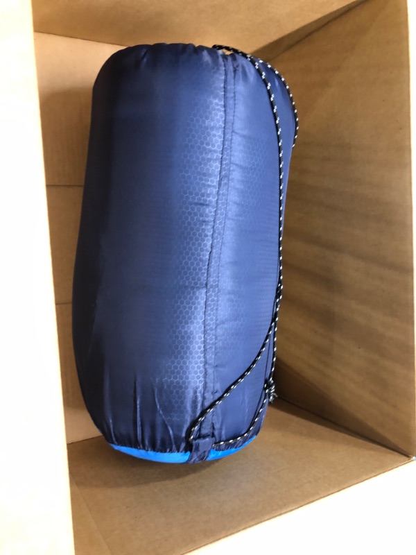 Photo 4 of Amazon Basics Twin Size Cold Weather Lightweight Sleeping Bag for Adults, 3-Season 30 Degree F Backpcking Hiking Camping Rectangular Blue