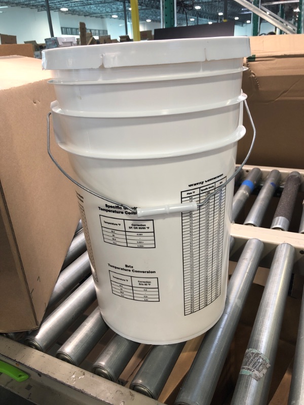 Photo 4 of 6.5 Gallon plastic fermenter with lid